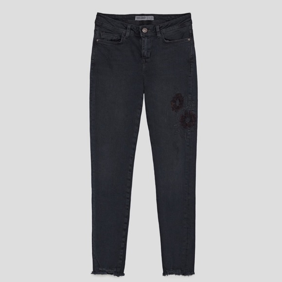 ZARA Jeans with matching floral embroidery - Picture 5 of 6